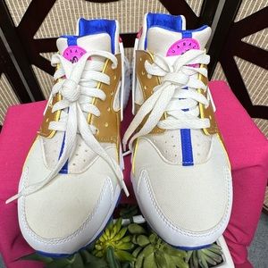 Nike Huarache Run 'Peanut Butter & Jelly' Size 6.5 Youth like new! SCHOOL SHOES